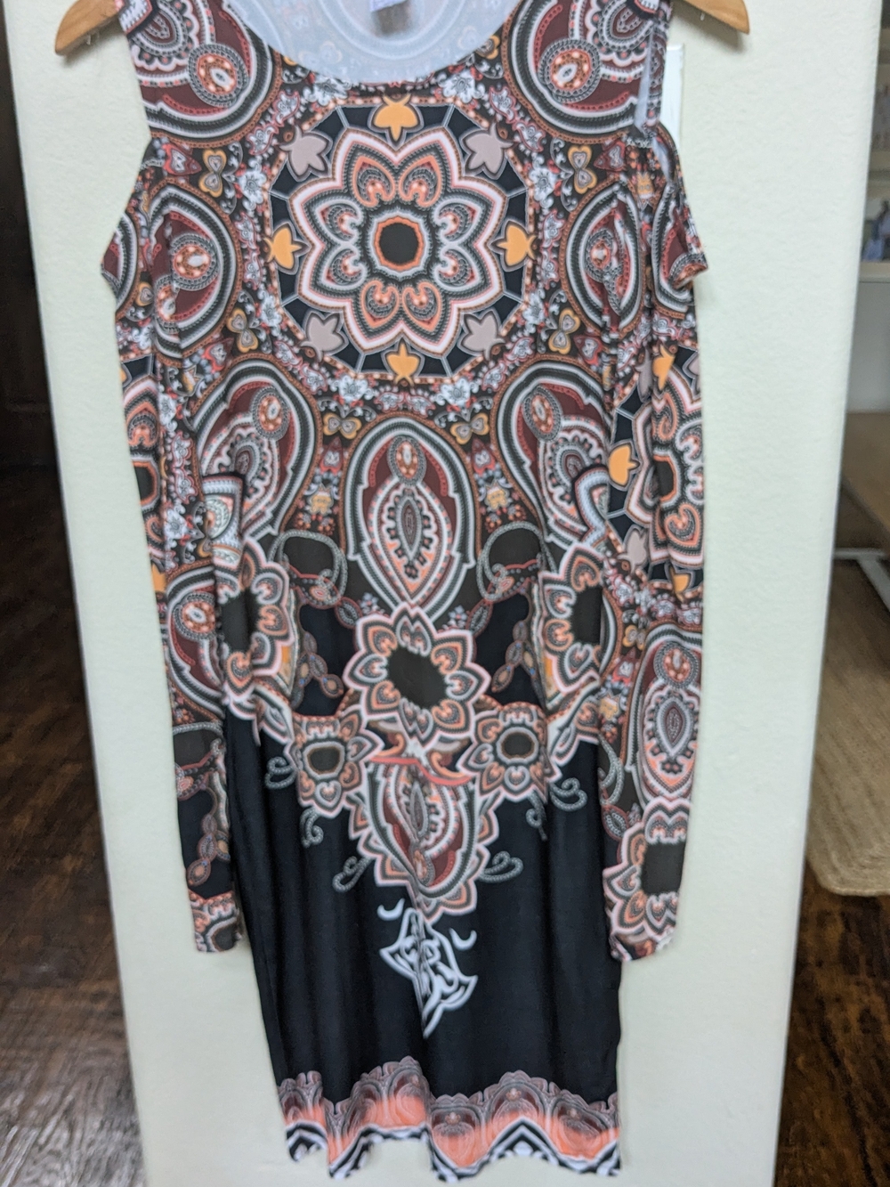 VENUS Black and Peach Paisley Sleeveless Tunic